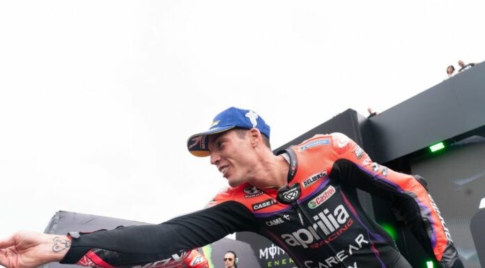 A Montmelò vince Espargaro, caduta per Bagnaia e Bastianini