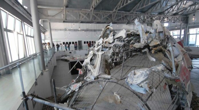 Andò “Chiesi a Mitterrand di Ustica ma lui non rispose”