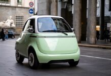Microlino, prodotta la millesima microcar 100% elettrica e made in Italy
