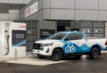 Prototipo Toyota Hilux elettrico a celle a combustibile di idrogeno