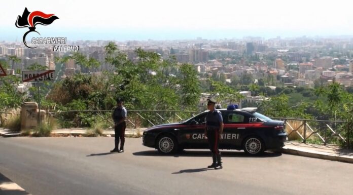 Violenza di gruppo su due sorelle nel Palermitano, arrestati 4 familiari