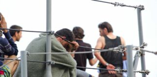 Nave Louise Michel salva migranti, in viaggio verso Trapani