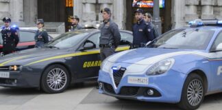 Blitz interforze nei quartieri “a rischio” di Roma e Napoli