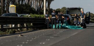 Due turisti irlandesi travolti e uccisi da un’auto a Roma