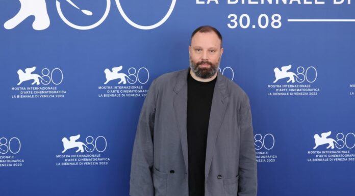 Venezia, Leone d’Oro a “Poor things” di Lanthimos, argento a Garrone