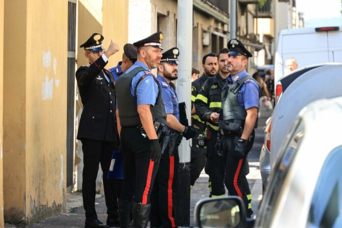 Firenze - via Maragliano, ex hotel Astor. I carabinieri intensificano le ricerche di Kataleya Alvarez, la bimba peruviana scomparsa nel pomeriggio di ieri