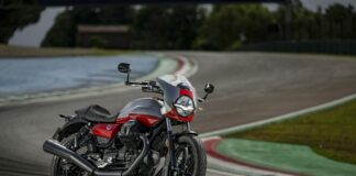 Svelata a Mandello la nuova Moto Guzzi V7 Stone Corsa