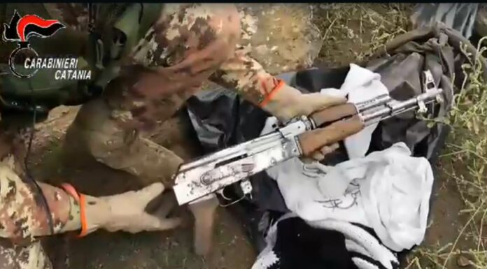 Sgominata cosca mafiosa nel Catanese, 13 arrestati