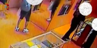 Milano, rubano polo e cappellini in negozio. Due arresti