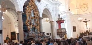 Funerali di Marisa Leo a Salemi, folla commossa per l’ultimo saluto