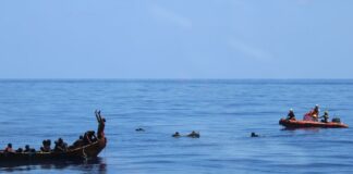 Emergenza a Lampedusa, 3800 in hotspot mentre proseguono sbarchi