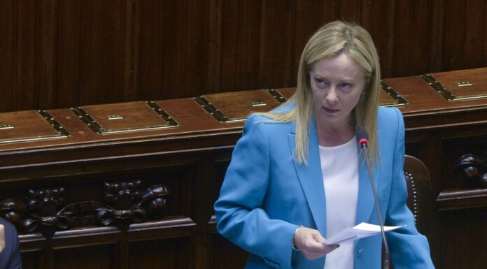 Meloni “Von der Leyen venga a Lampedusa, serve missione Ue su sbarchi”