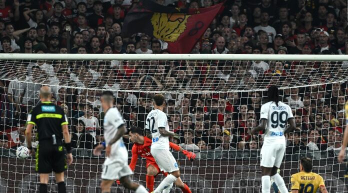 Il Napoli rimonta due gol e pareggia contro il Genoa