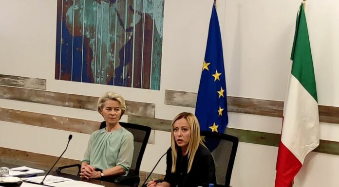 Migranti, Meloni “L’Europa deve lavorare insieme o sarà travolta”
