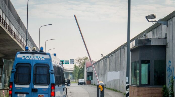 Migranti, fino a 18 mesi nei Centri di Permanenza per il Rimpatrio