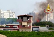 Fiamme in un canneto a Palermo, un 78enne ustionato