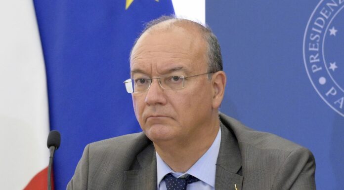 Valditara “Cattedre tutte coperte, supplenti scesi al 10,9%”