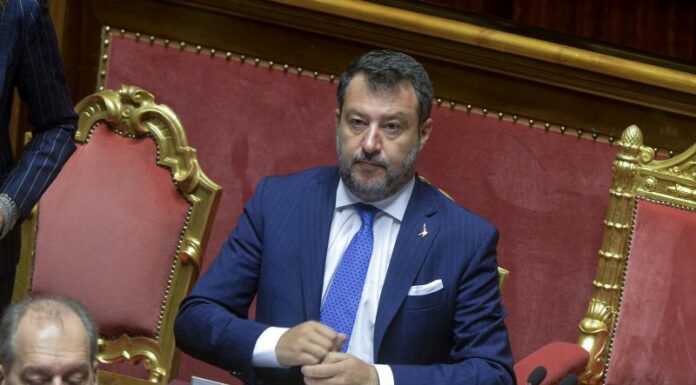 Immigrazione, Salvini “Bene nuovi Cpr, meno burocrazia per espulsioni”