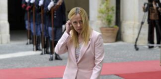 Meloni “Non permetterò che l’Italia diventi il campo profughi d’Europa”
