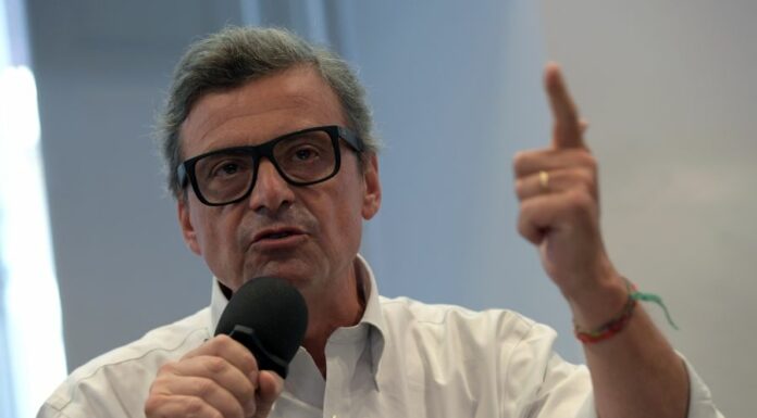 Calenda alle opposizioni “Insieme per il cancellierato”