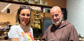 Milano, da Ali di Leonardo e Rosetum 50 occhiali per detenuti Bollate