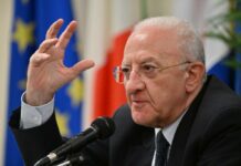 Immigrazione, De Luca “Meloni? Metterci la faccia non basta”