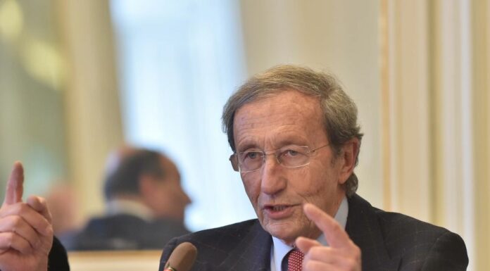 Fini “Falsi i racconti su me e Napolitano per regia complotto”