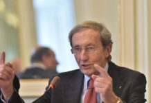 Fini “Falsi i racconti su me e Napolitano per regia complotto”