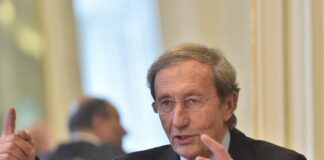 Fini “Falsi i racconti su me e Napolitano per regia complotto”