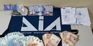 Ricettazione di oro e gioielli, arrestate 8 persone