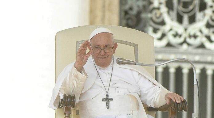 Papa Francesco in piazza San Pietro per il Concistoro, crea 21 nuovi cardinali