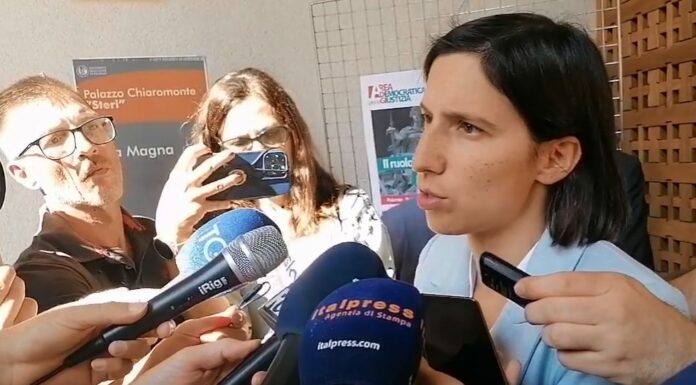 Schlein “C’è bisogno di investimenti sulla sanità, via limiti alle assunzioni”