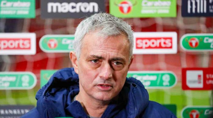Mourinho non ci sta “Non sono il problema della Roma”