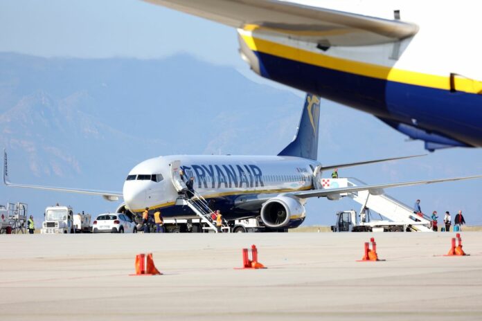 Foto Archivio - Aerei della Ryanair all 'aeroporto di Palermo