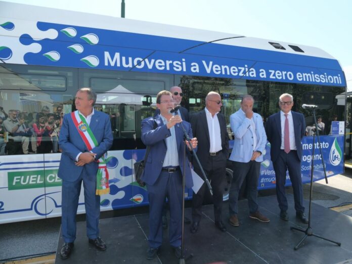 autobusidrogeno_uffstampavenezia