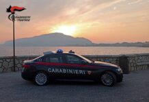 All’alt dei Carabinieri butta dal finestrino 1 kg di cocaina, arrestato