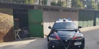 Fabbrica di esplosivi tra le abitazioni di Scampia, 100 chili in un box