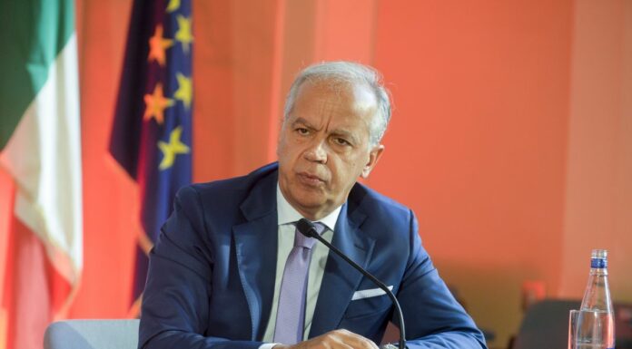 Migranti, Piantedosi al Med5 “Prevenire le partenze irregolari”