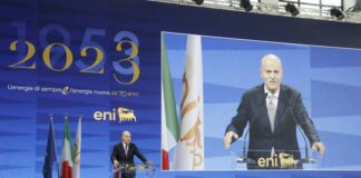 Eni festeggia 70 anni, Descalzi “Capacità di trasformarsi”