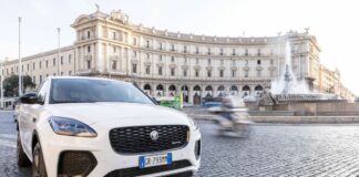 Jaguar Land Rover, alla scoperta dei segreti dell’auto elettrica