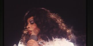 Su Sky “Love to Love You, Donna Summer” dedicato alla “Queen of Disco”