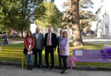 Aosta, due panchine colorate per l’Endometriosi e la Fibromialgia