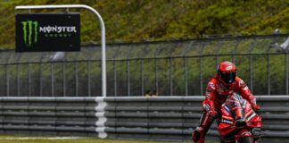 Bagnaia vince in Indonesia e torna leader del Mondiale