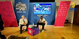 Anas, l’appello di Maxcel Amo Manu “Non guidate guardando il cellulare”