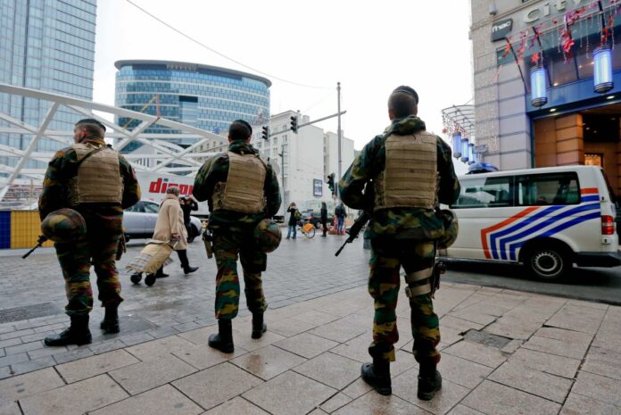 Misure di sicurezza e controlli intensificati a Bruxelles contro il terrorismo