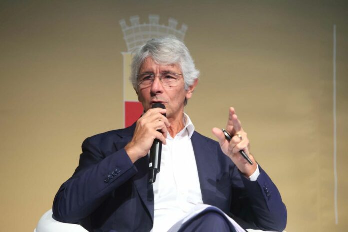 Napoli Il ministro per lo Sport e i Giovani Andrea Abodi a Youth Summer Camp a Città della Scienza