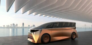 Nissan Hyper Tourer, un concept PER il futuro della mobilità premium