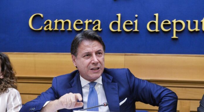 Conte “La manovra ignora i problemi reali”