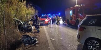 Donna muore in un incidente stradale nel Ragusano, 3 feriti tra cui una bimba