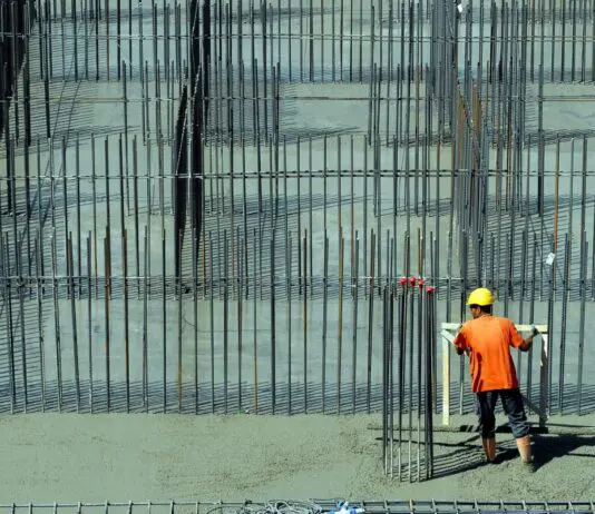 Cna “Il conflitto in Iran è entrato a far parte dei prezzi quotidiani, extra costi 3-4 miliardi all’anno”